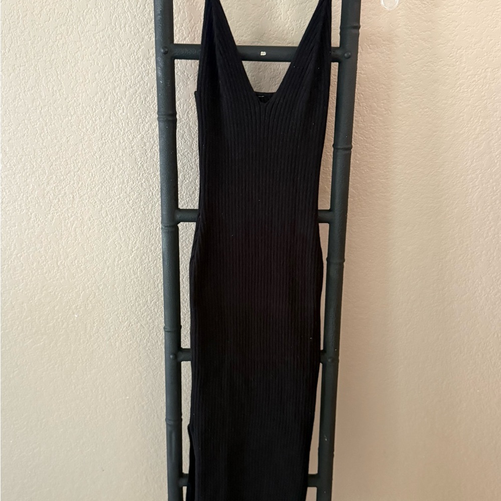 Elegant Black Sleeveless Dress